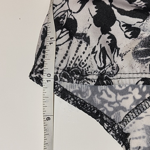 Carol Rose Black and White Blouse (M) - Picture 9 of 12